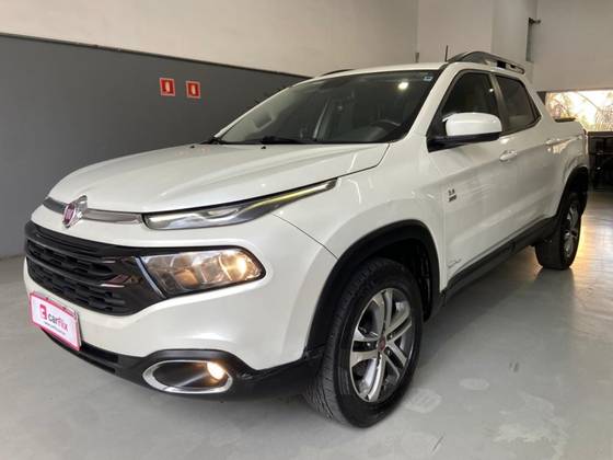 FIAT TORO 2.4 16V MULTIAIR FLEX FREEDOM AT9 FIAT TORO 2.4 16V MULTIAIR FLEX FREEDOM AT9